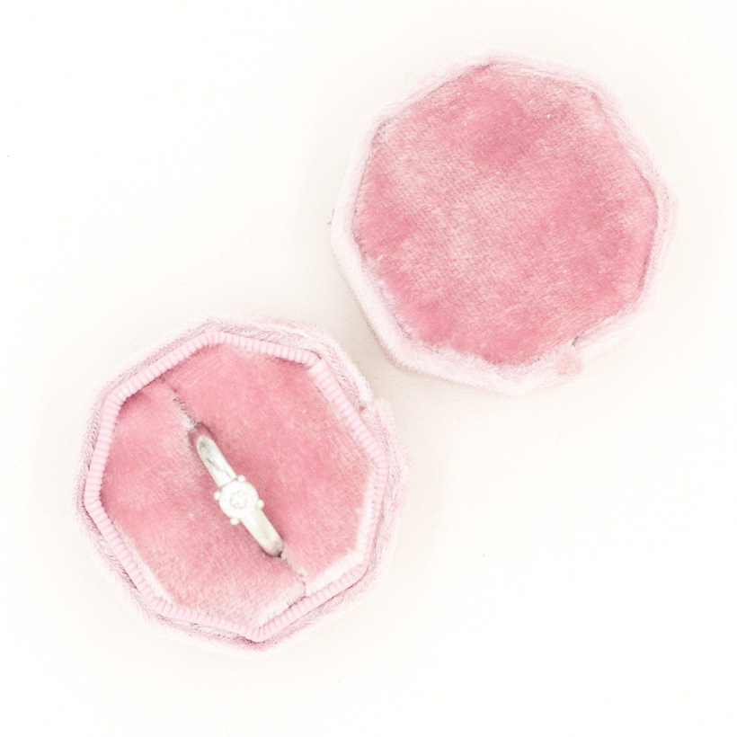 ring-box-samt-oktagon-verlobung-hochzeit-wild-rose-2 Oktagon Ringbox aus Samt - wild rose