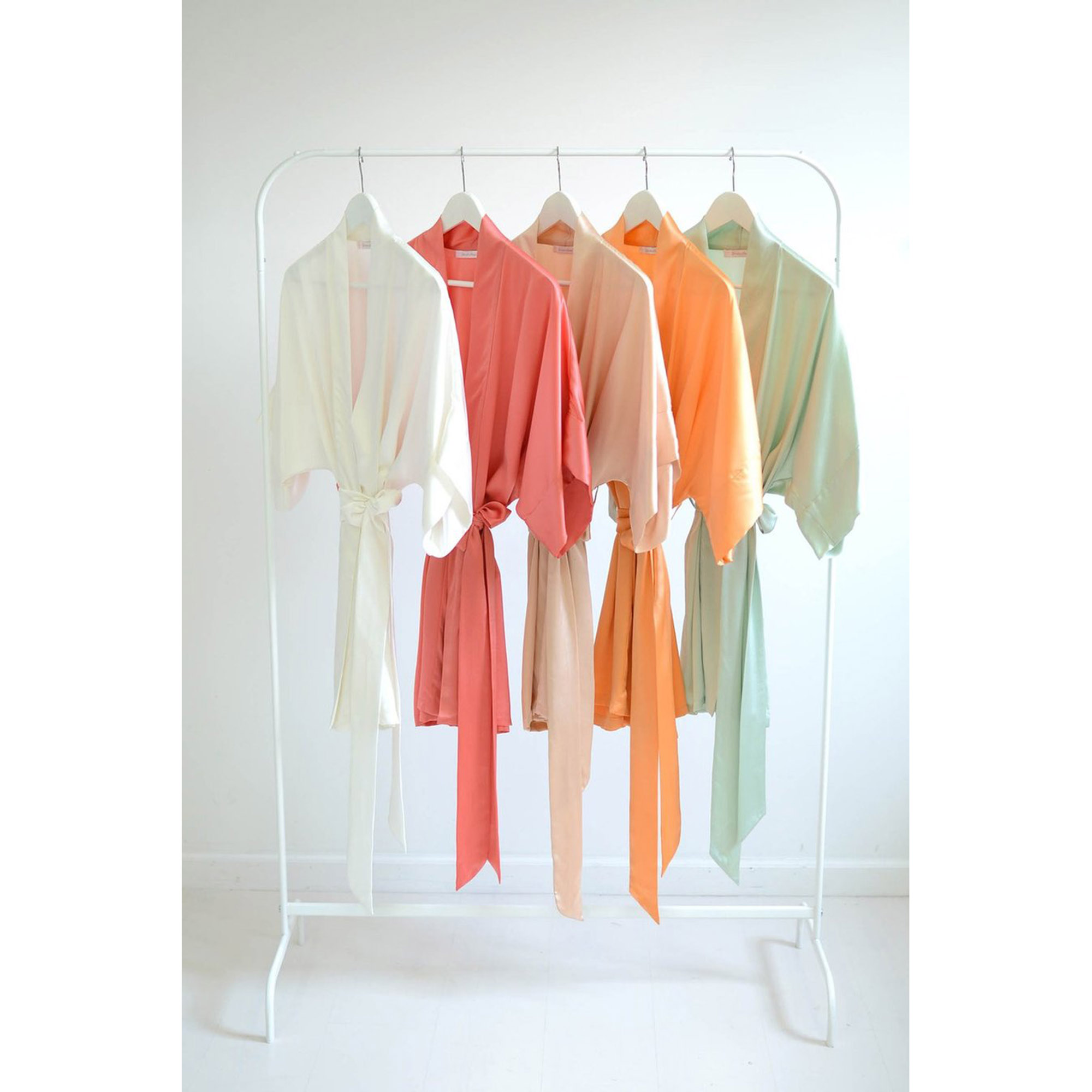 GirlandaSeriousDream-Samantha-silk-bridal-robe-braut-morgenmantel-kimono-seide-farben2 Girl & a Serious Dream Braut Kimono SAMANTHA aus reiner Seide - blush